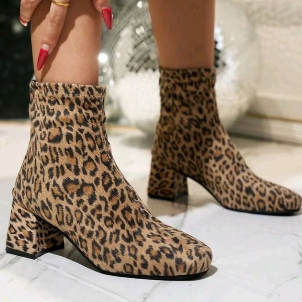 BRAND NEW SODA ANIMAL PRINT SQUARE TOE BLOCK HEEL BOOT